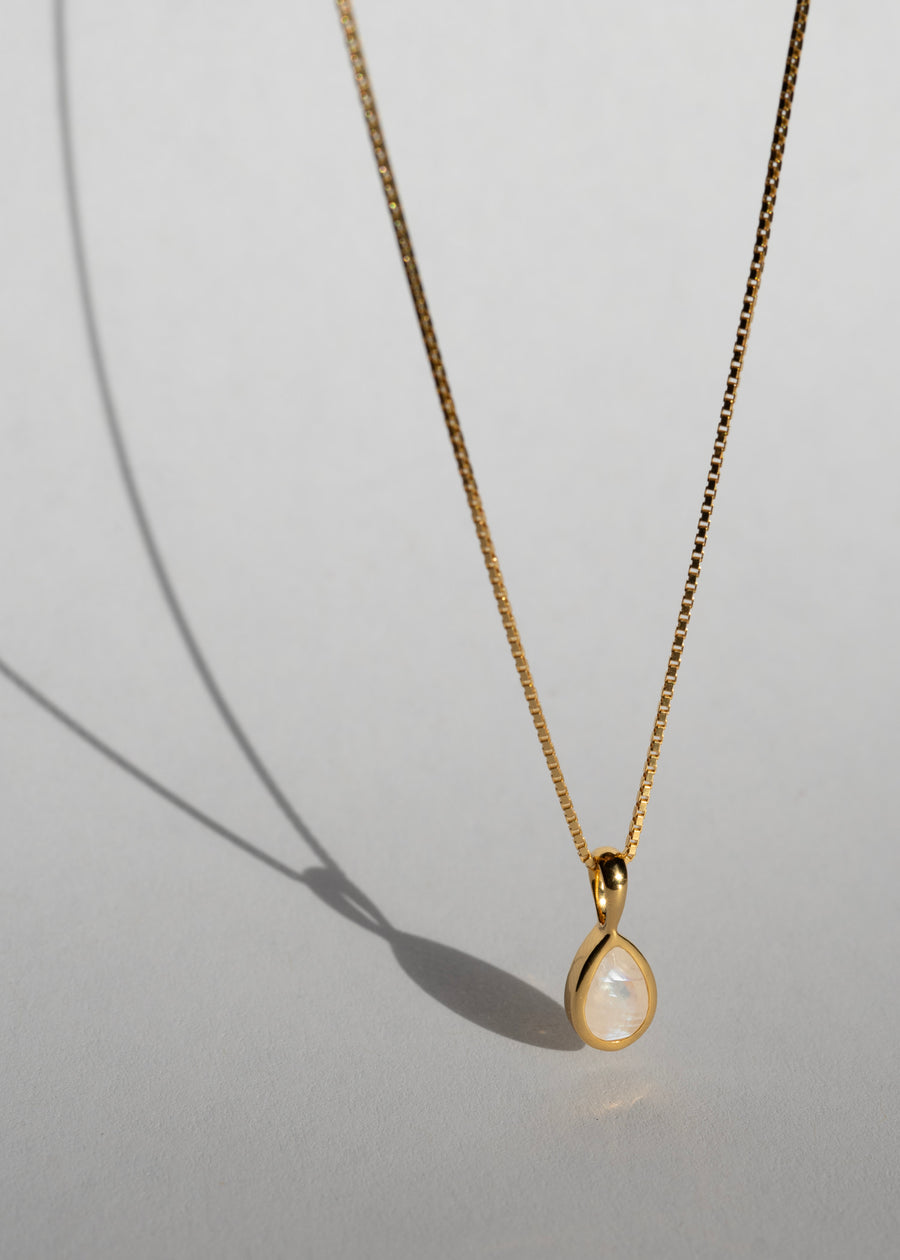 Koy Necklace Moonstone Gold