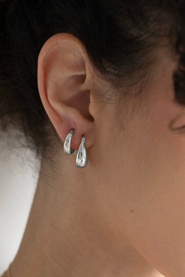 two pairs of small hoops on a model